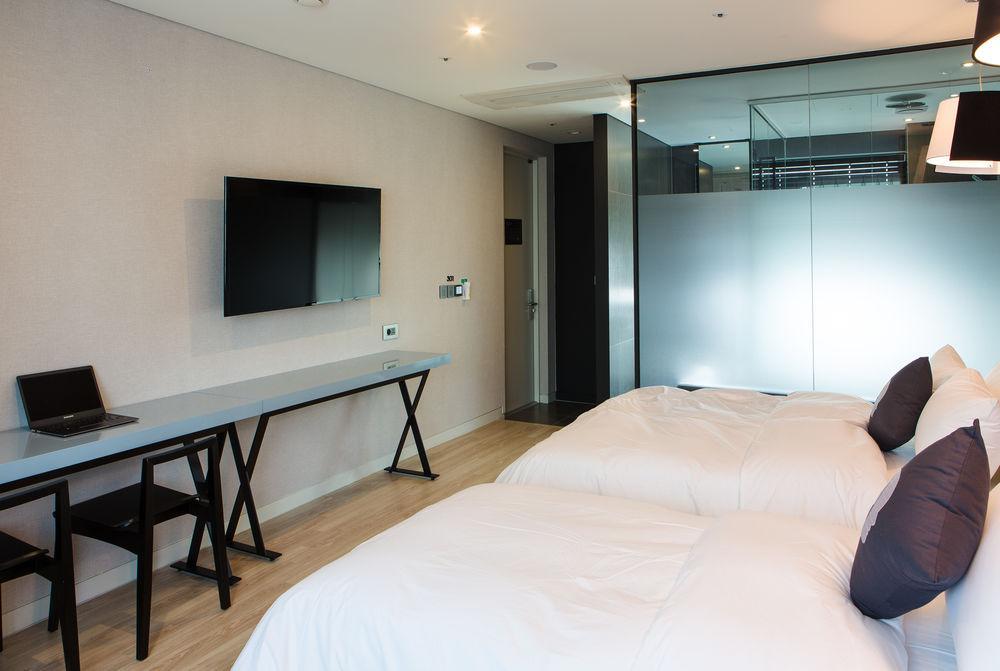 Hotel The Designers Seoul Station Bagian luar foto