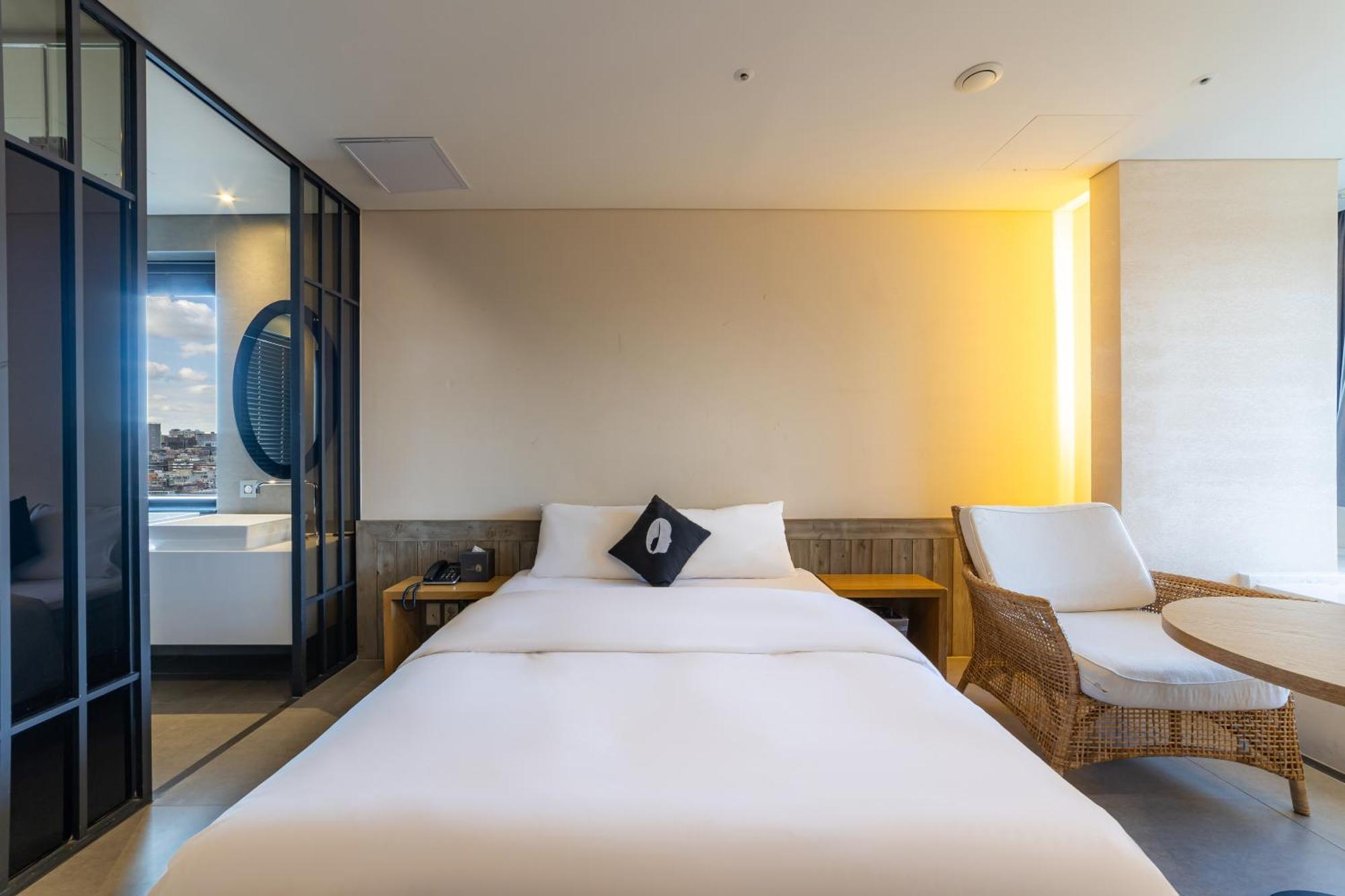 Hotel The Designers Seoul Station Bagian luar foto