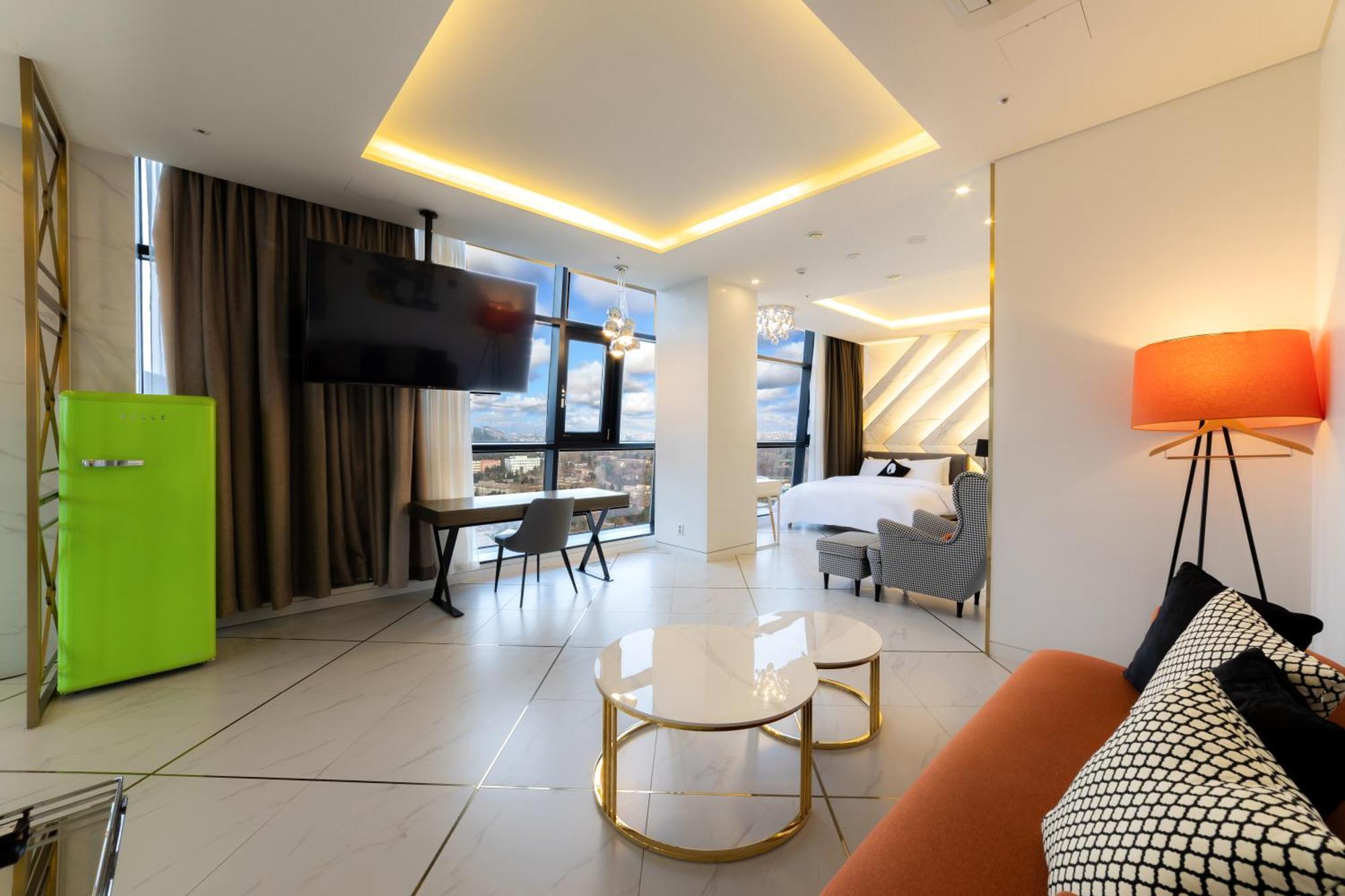 Hotel The Designers Seoul Station Bagian luar foto