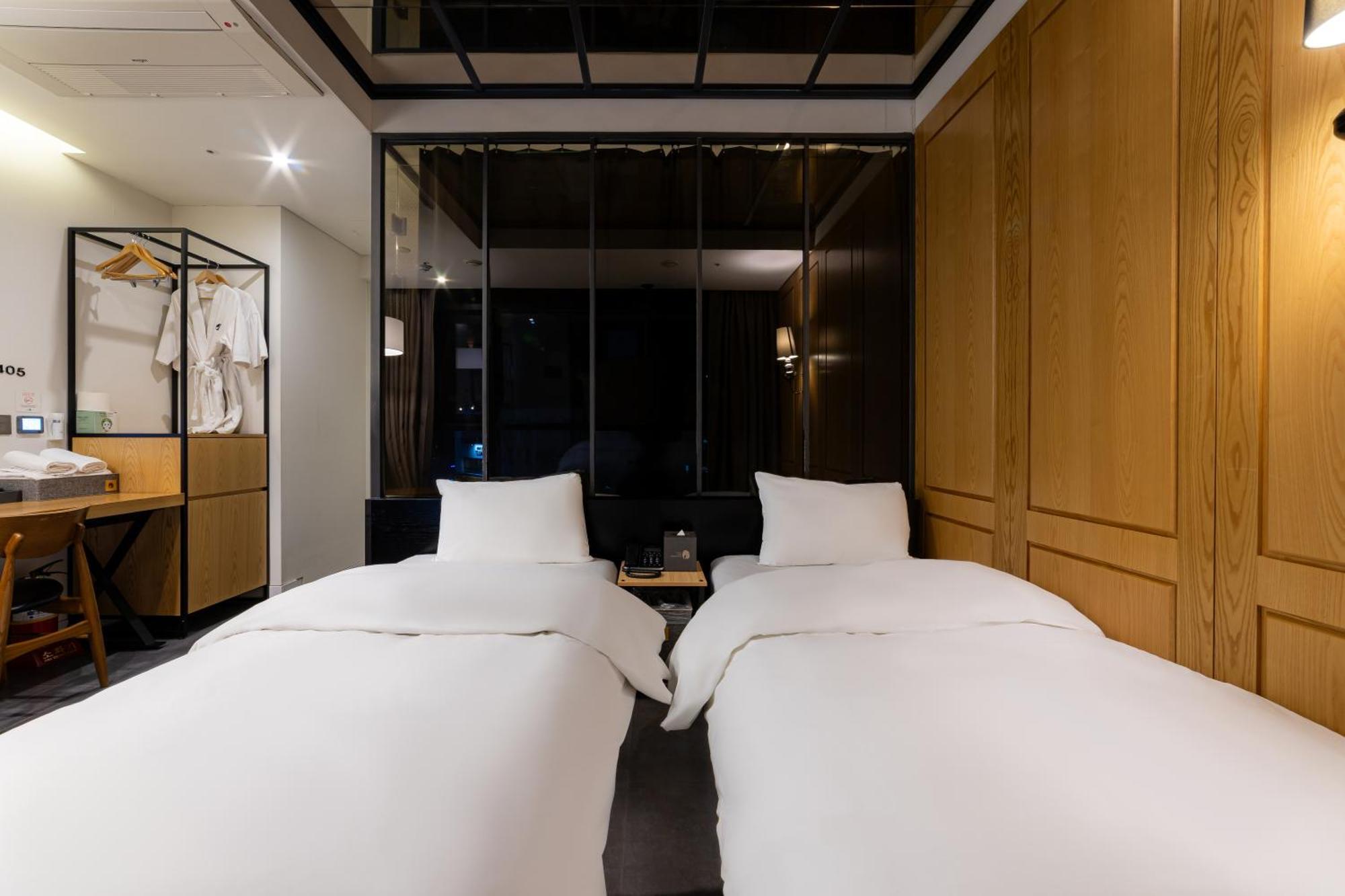 Hotel The Designers Seoul Station Bagian luar foto